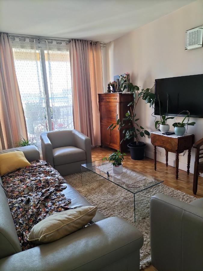 Balcon Surplombant Le Sud De Paris Lägenhet Arcueil Exteriör bild